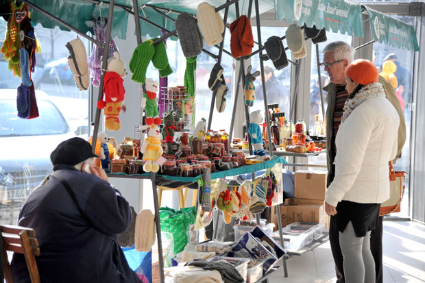 Од ајвара до ликера и веганских намаза: Караван зимнице на новоотвореној Палилулској пијаци